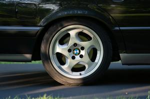 BMW M5 Touring 1992 года  (EU)